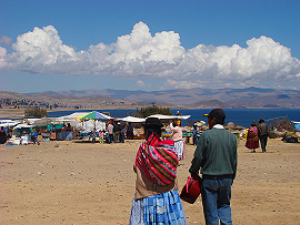bolívijské free-shopy nad jezerem Titicaca